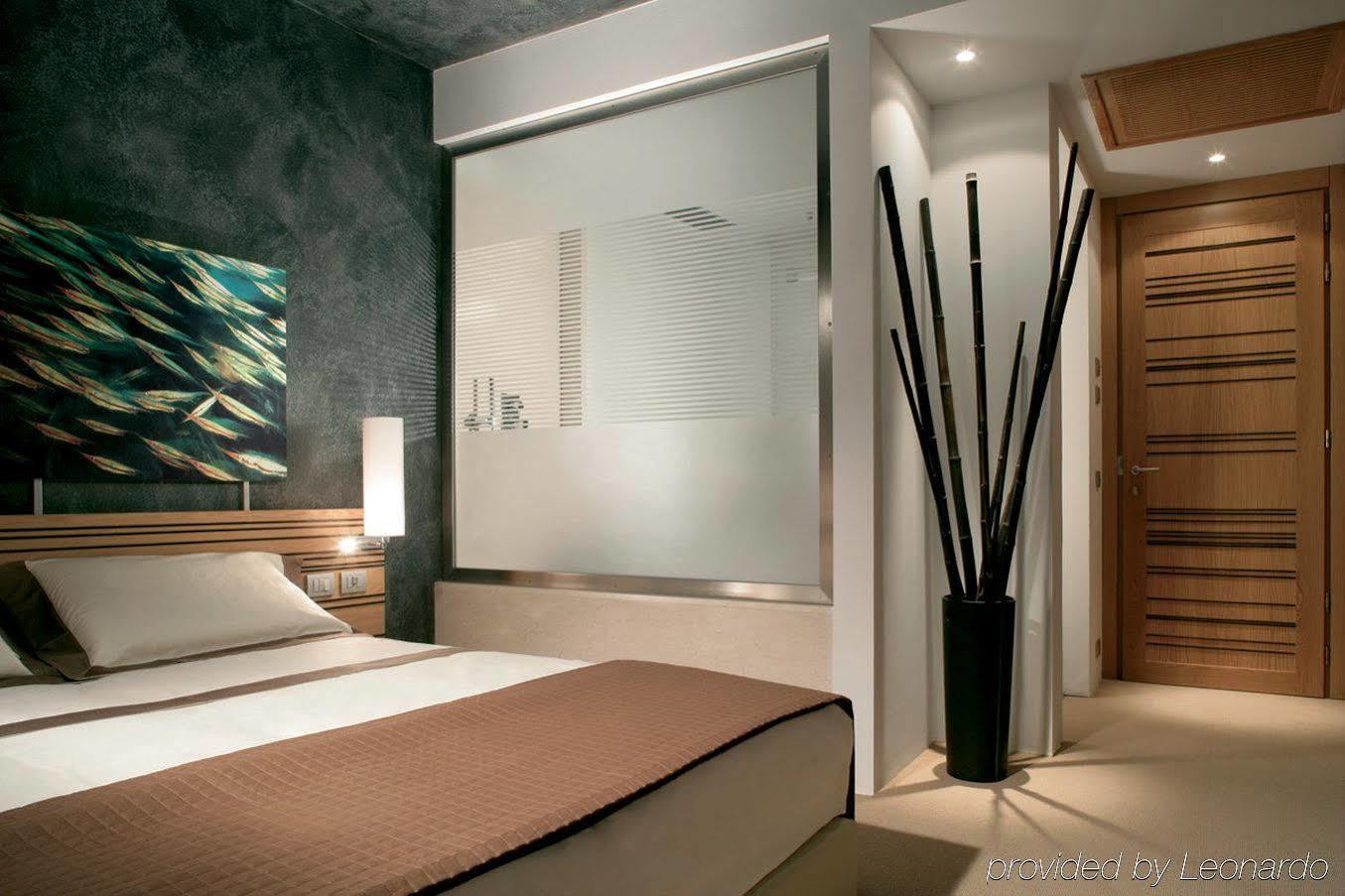 Sea Art Hotel Vado Ligure Exterior photo