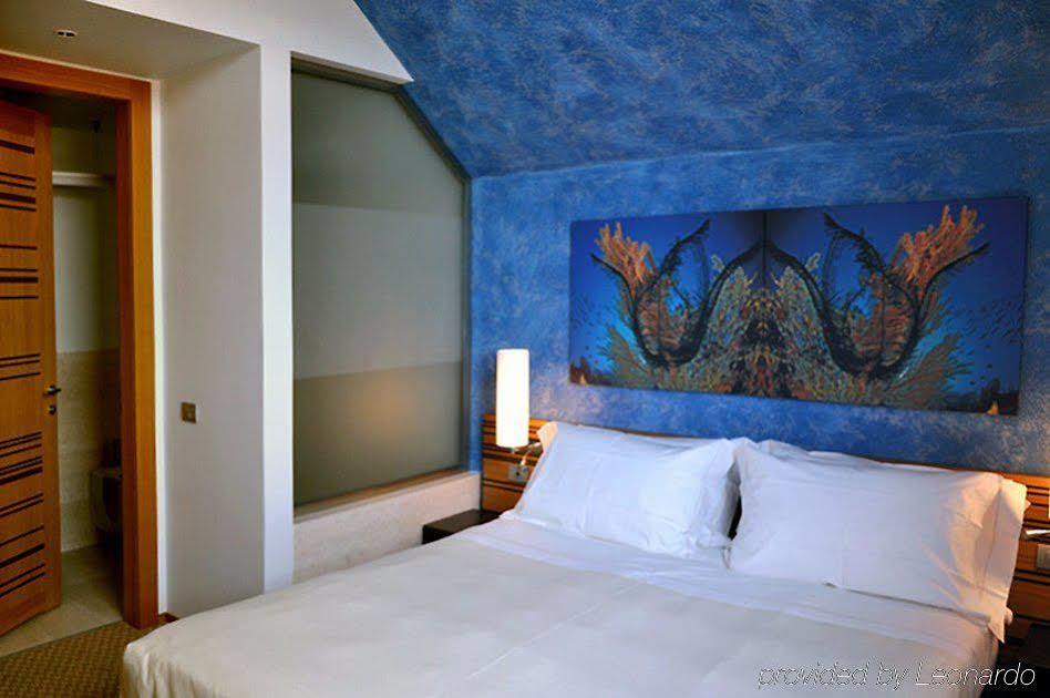 Sea Art Hotel Vado Ligure Exterior photo