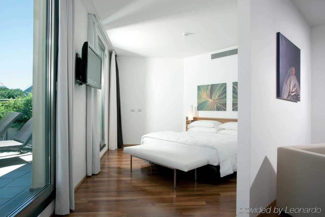 Sea Art Hotel Vado Ligure Exterior photo