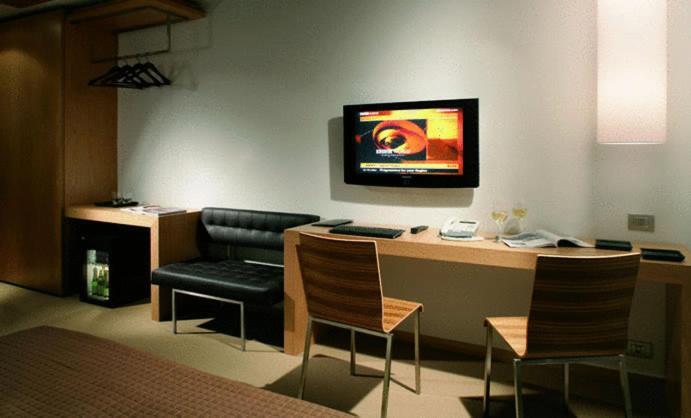 Sea Art Hotel Vado Ligure Room photo